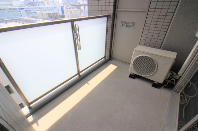クレストフォルム大阪天満橋のバルコニー