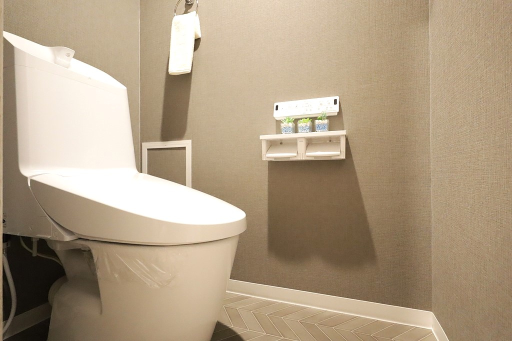 東急ドエル・アルス津雲台のトイレ|温水洗浄便座付きトイレは快適なトイレ時間を実現してくれます。