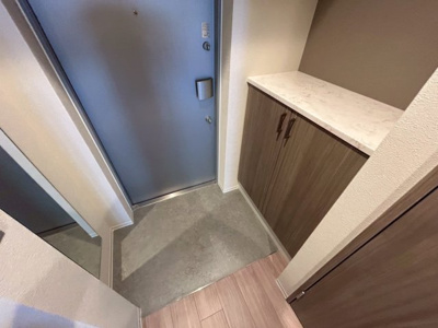 【玄関】 | ブランシエスタ天満