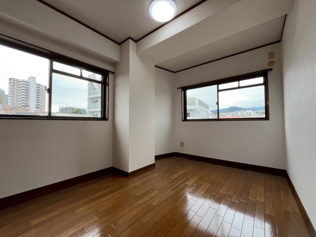 ウィナーズハウスの洋室|使い勝手のいい洋室です