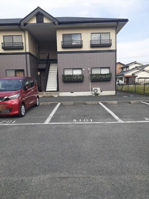 【駐車場】 | クローバーＡ