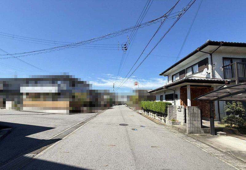 野洲市近江富士１丁目　売土地の前面道路含む現地写真