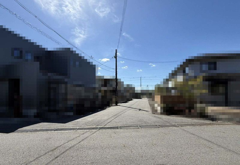 野洲市近江富士１丁目　売土地の前面道路含む現地写真