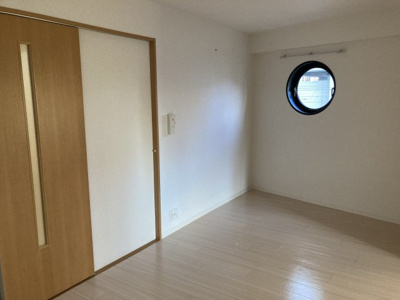 【居間・リビング】 | ヴィラ・ウェリントン | ヴィラ・ウェリントン　３０６号室