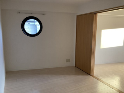 【居間・リビング】 | ヴィラ・ウェリントン | ヴィラ・ウェリントン　３０６号室