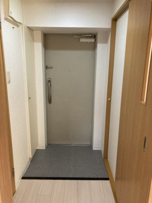 【玄関】 | ヴィラ・ウェリントン | ヴィラ・ウェリントン　３０６号室