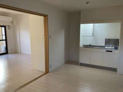 【居間・リビング】 | ヴィラ・ウェリントン | ヴィラ・ウェリントン　３０６号室