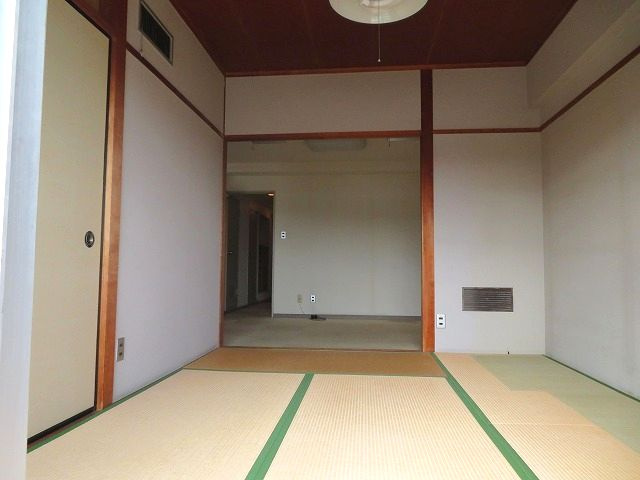 常盤コーポの和室