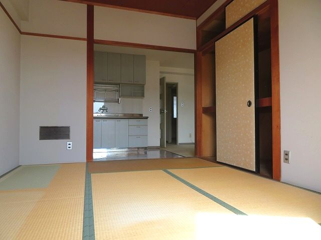 常盤コーポの和室