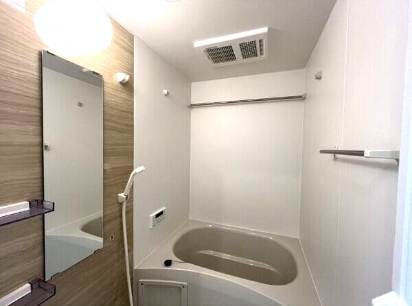 ジーメゾン名古屋道徳エルシアの浴室