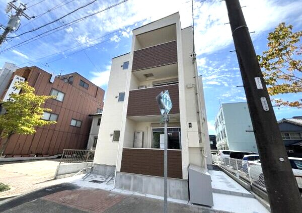 ジーメゾン名古屋道徳エルシアの外観