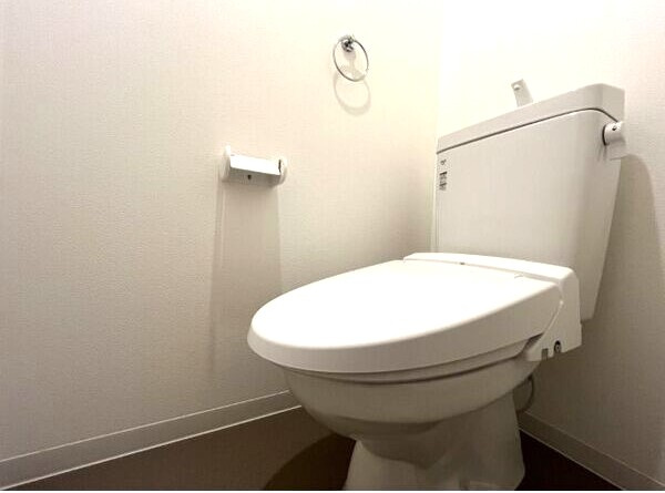 ジーメゾン名古屋道徳エルシアのトイレ