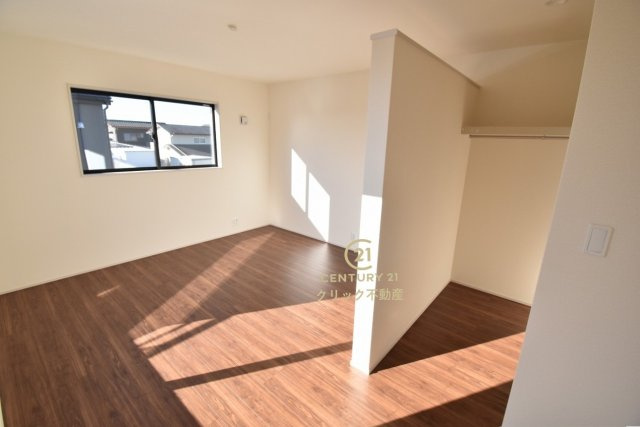 リーブルガーデン  ひたちなか稲田　10期　4の洋室|採光バッチリ・通風良好です。
たっぷり差し込む陽光がお部屋を明るく照らします！