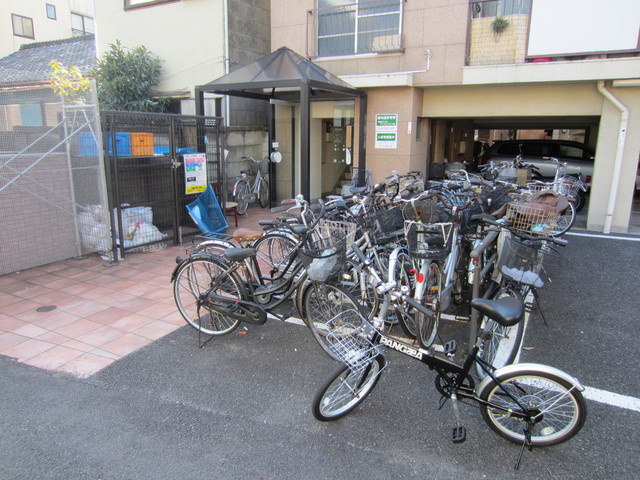 メゾン神谷のその他共用部分|自転車置き場有り♪