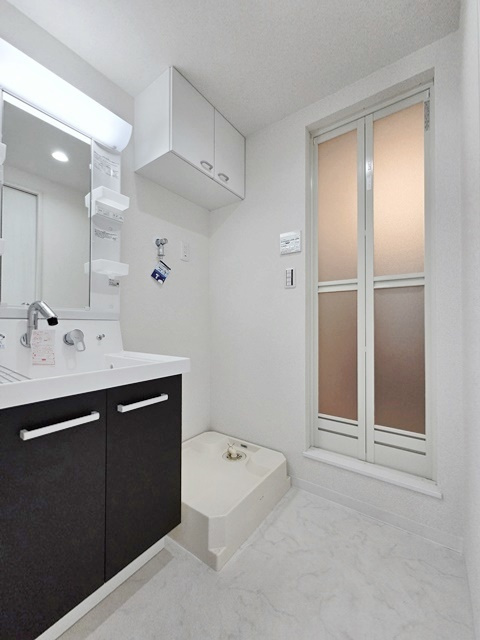 板橋区中丸町の賃貸マンションの洗面所