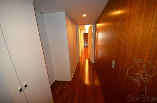 CHASKA CHAYAMACHI RESIDENCEの玄関