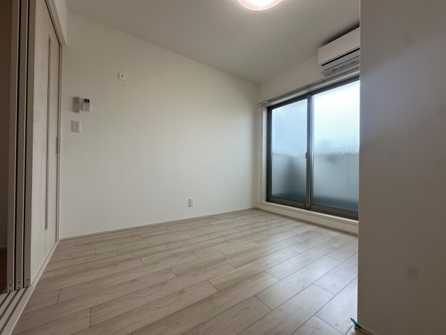 フジパレス遠里小野ウエストの洋室