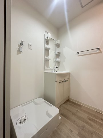 フジパレス遠里小野ウエストの洗面所