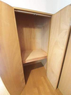 【収納】 | エステートＳＵＧＩ　Ⅰ | 玄関ホール収納付きで大変便利です♪