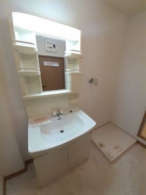 【洗面所】 | エステートＳＵＧＩ　Ⅰ | 脱衣スペースもあります