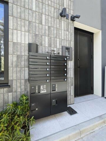 アピチェ南千住Ｂ棟のエントランス