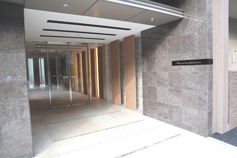 ウィステリア上池袋のエントランス