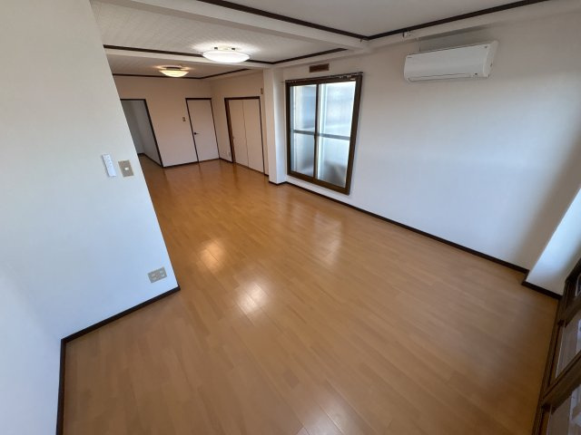 ニューハイツ富雄の居間・リビング