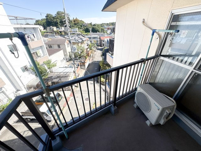 ニューハイツ富雄のバルコニー