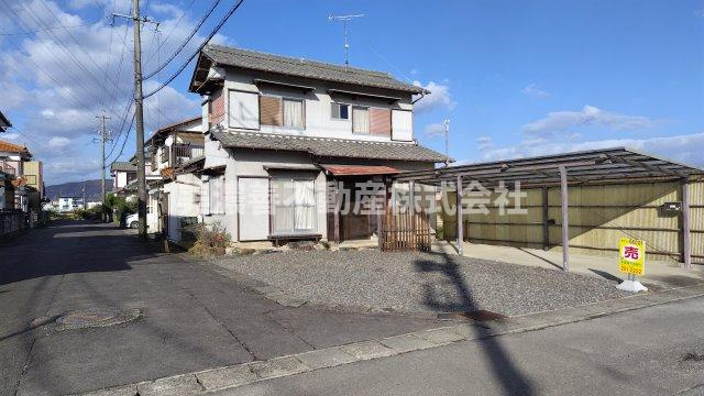 ６６００１　岐阜市上尻毛八幡中古戸建ての前面道路含む現地写真