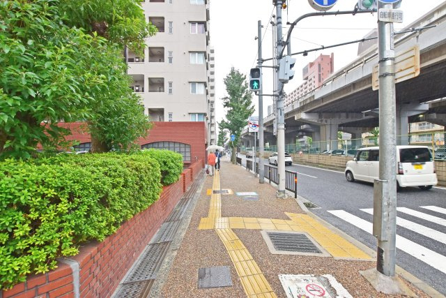 進和江坂アーバンライフの外観