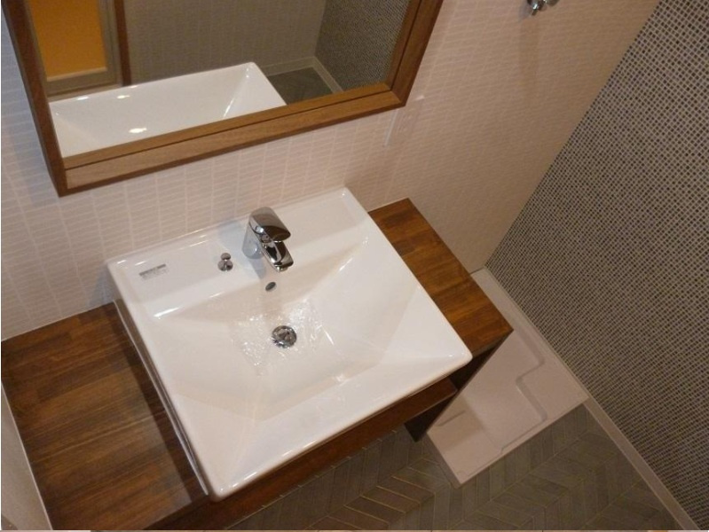 進和江坂アーバンライフの独立洗面台|水廻り全て新調済◎