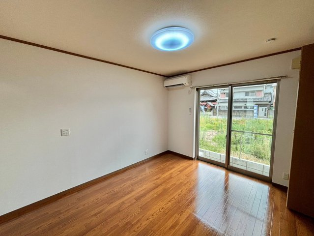 神和町壱番館の洋室