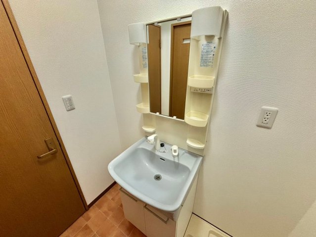 神和町壱番館の洗面所