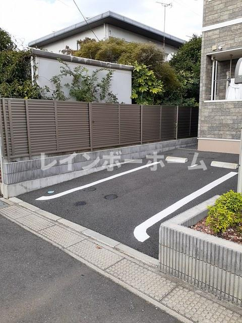 サングレースの駐車場|駐車場に車を止められます