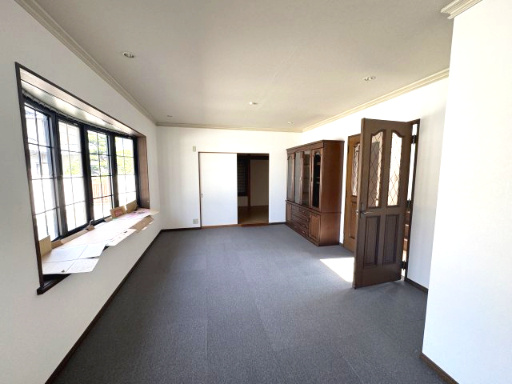 岸和田市箕土路町２丁目　中古住宅の居間・リビング|R7年８月　リフォーム済　クロス貼り換え済