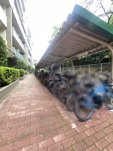 【価格改定】ユニライフ山崎4号棟の駐輪場|駐車場がございます。
空き状況は、管理会社へ要確認