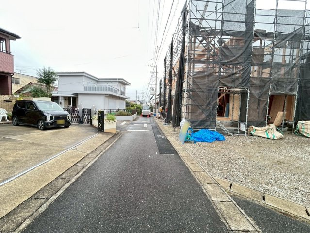 【商談中】クワイエ　大口町余野２丁目第7　全2区画分譲の前面道路含む現地写真|「現地（2025年10月16日）撮影」　
■前面道路　
■ヤマダ不動産　株式会社リライフ