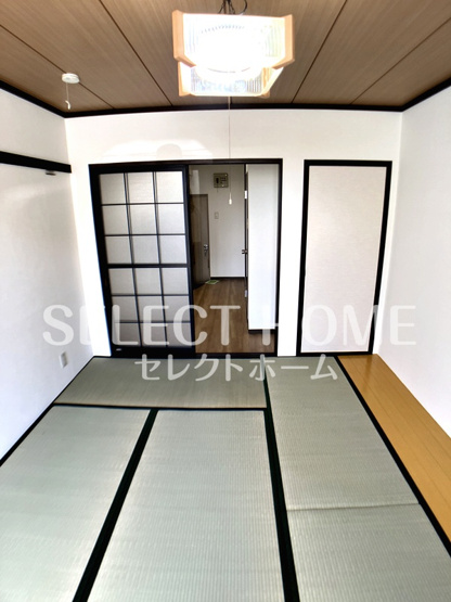 【寝室】 | メゾン南公園 | 開放的な寝室です
同型タイプ