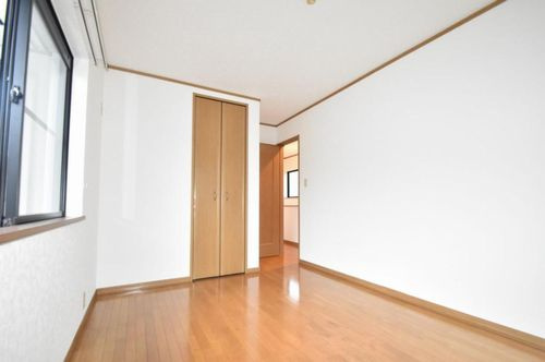 【洋室】 | 【仲介手数料０円】小田原市小八幡3丁目　中古一戸建て | 【仲介手数料０円】小田原市小八幡3丁目　中古一戸建て