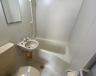 Ａスクエアの浴室