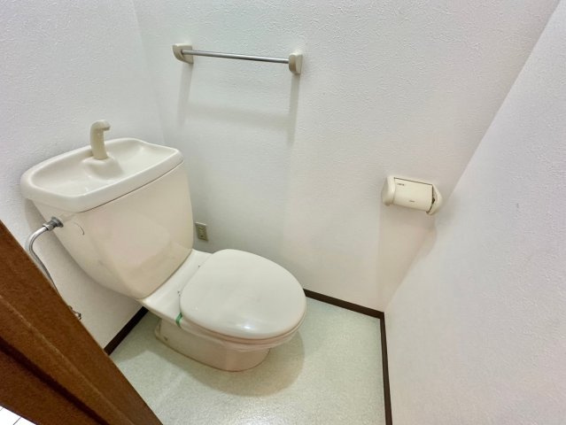 ネオクオーツ神屋壱番館のトイレ