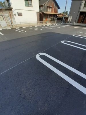 【駐車場】 | ＫＡＨＡＬＡ　Ⅰ | 車をお持ちの方に嬉しい駐車場付きの物件です