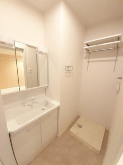 【洗面所】 | ＫＡＨＡＬＡ　Ⅰ | 忙しい朝には欠かせない洗面所です