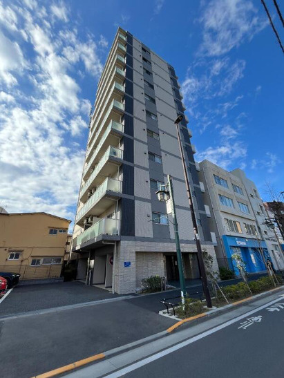 フェルクルールプレスト町屋駅前の外観