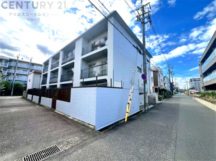 小・中学校、幼稚園など教育施設が近くに有り子育て環境良好です。