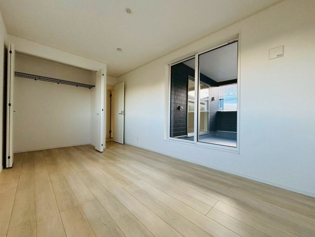 クワイエ　大垣市笠木町第1　全4区画分譲のトイレ|超表面平滑加工とイオンパワーの「セフィオンテクト」加工で、汚れが付きにくく落ちやすい仕様のトイレです。
またツイントルネード洗浄で少ない水でも前方の返し部分から後方部までしっかり洗浄できます！