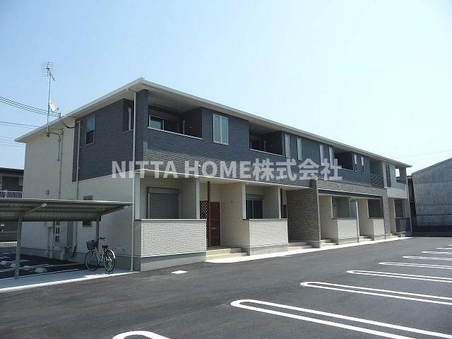 ラブリーコートの外観|コンビニやスーパーなどが徒歩近い場所です◎