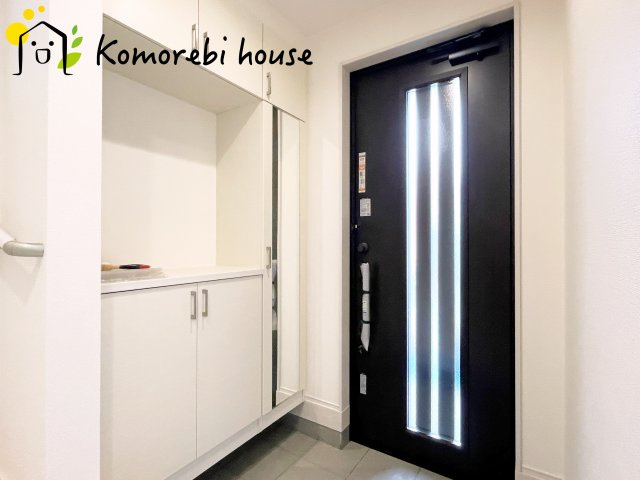 さいたま市北区宮原1丁目　2期　新築一戸建て　ブルーミングガーデン　02の玄関|シンプルで使いやすい玄関です