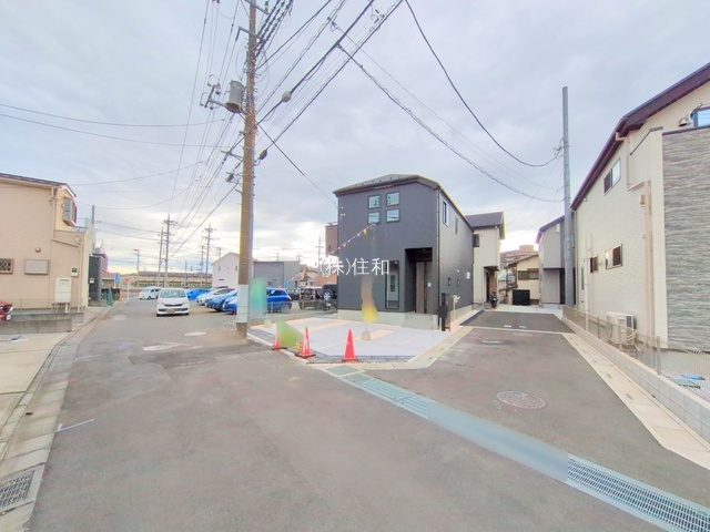 【新築分譲住宅】富士見市上沢10期の前面道路含む現地写真