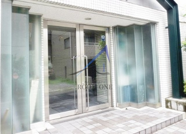 アーバン本町のエントランス|エントランスです。